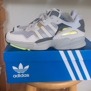 Adidas YUNG-96 sneakers size 8 1/2 mens